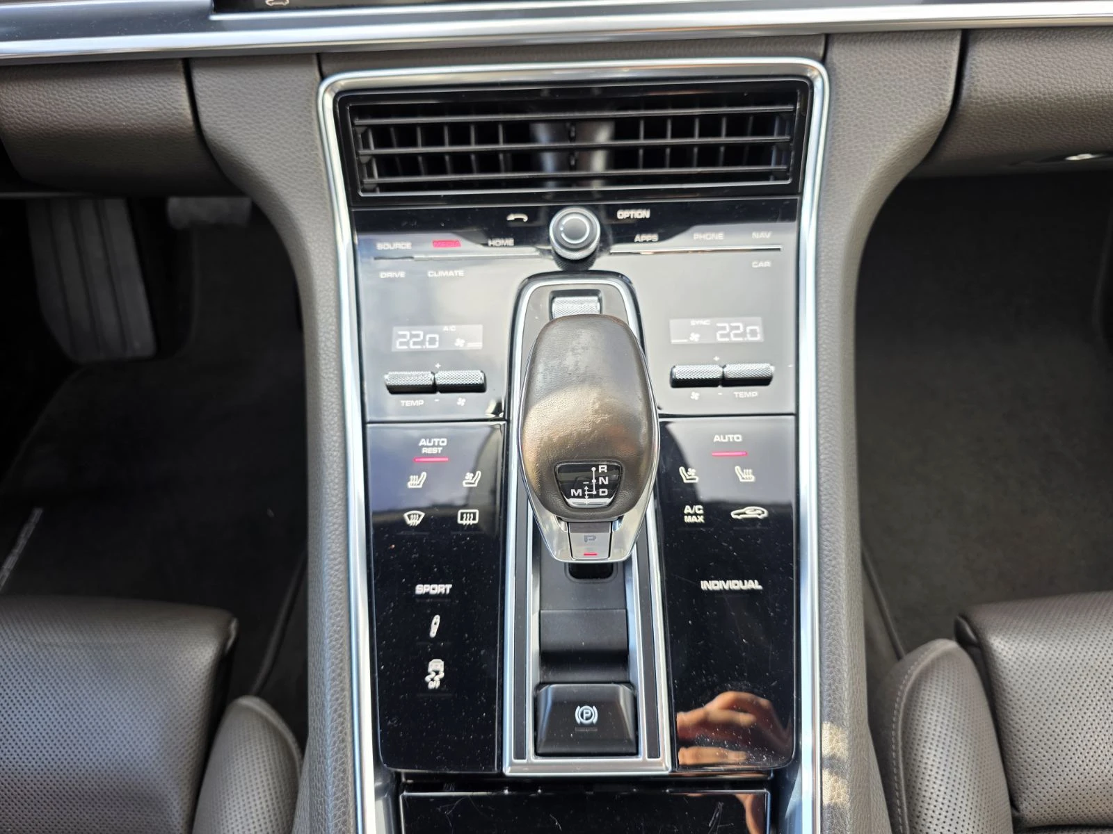 Porsche Panamera 4, снимка 16 - Автомобили и джипове - 56706298