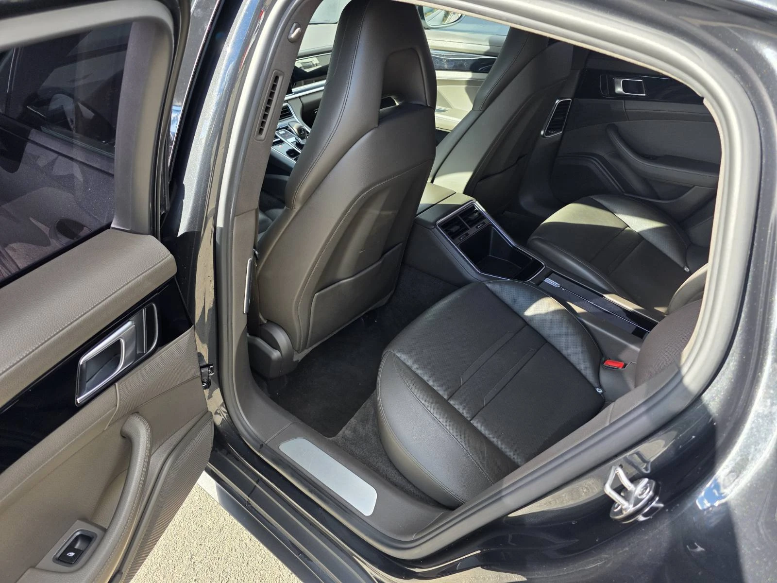 Porsche Panamera 4, снимка 17 - Автомобили и джипове - 56706298