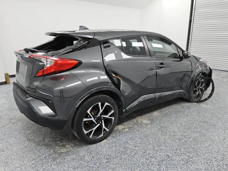 Toyota C-HR XLE , снимка 3 - Автомобили и джипове - 48618716