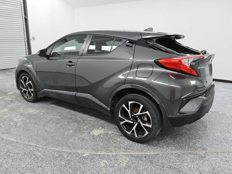 Toyota C-HR XLE , снимка 4 - Автомобили и джипове - 48618716