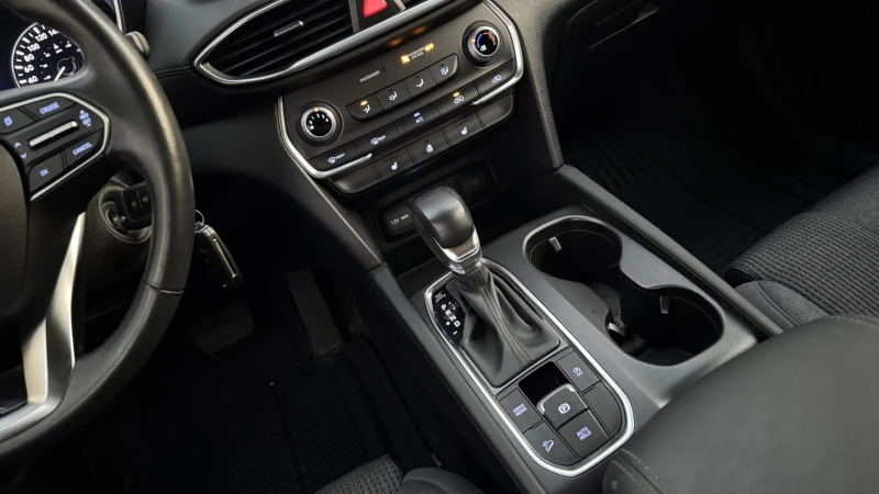 Hyundai Santa fe 8-auto, снимка 8 - Автомобили и джипове - 52437824