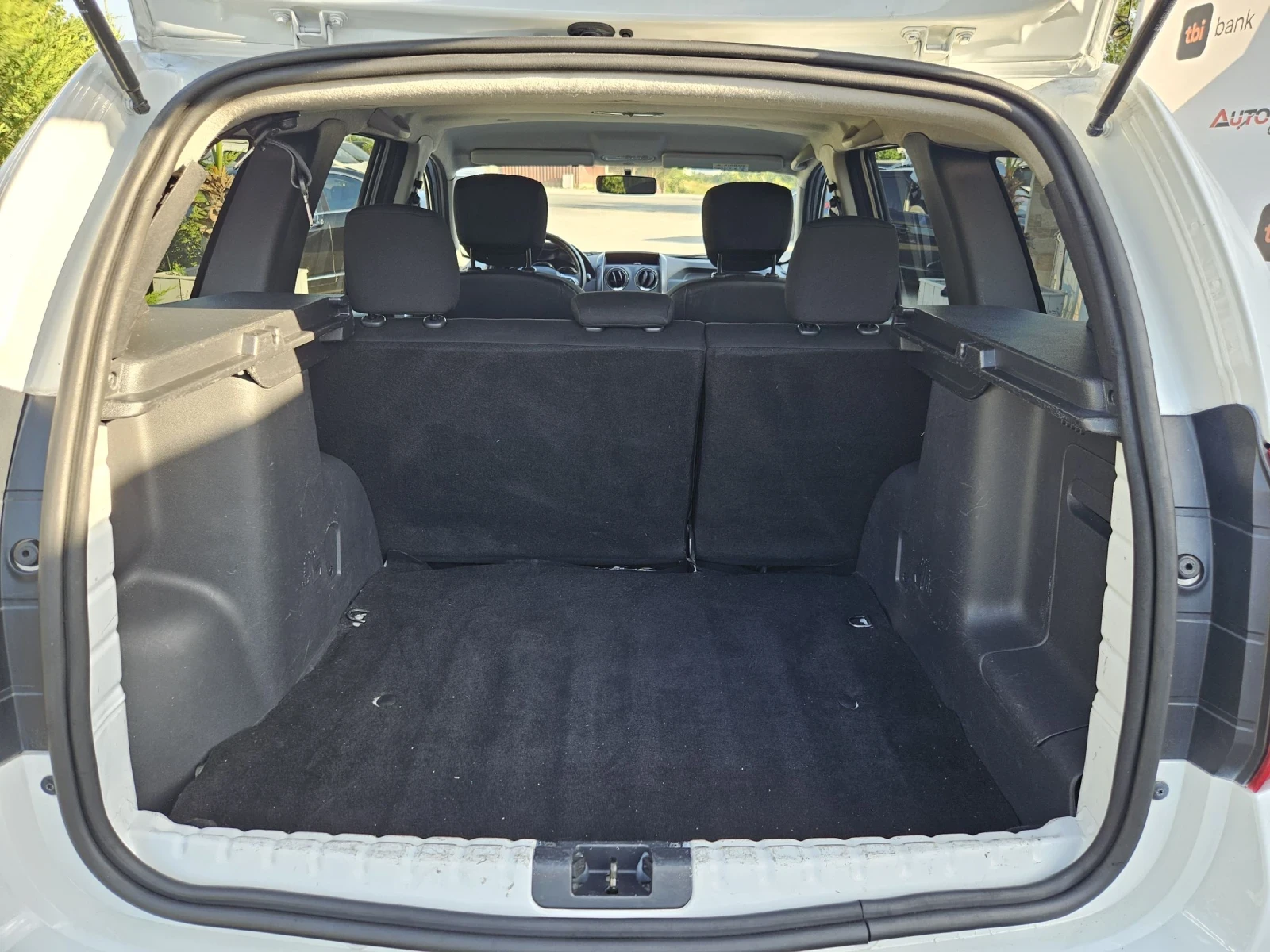 Dacia Duster 1.5DCI-110кс= 6СКОРОСТИ= НАВИ= КАМЕРА= АВТОПИЛОТ - изображение 10