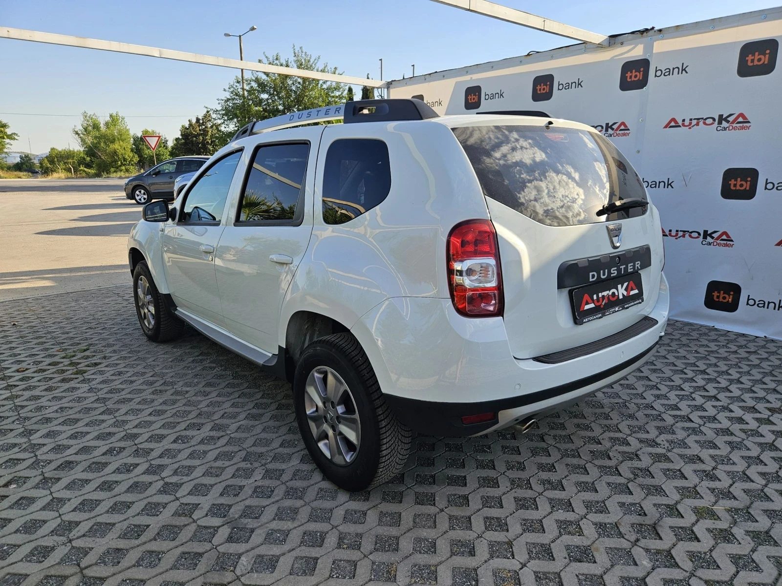 Dacia Duster 1.5DCI-110кс= 6СКОРОСТИ= НАВИ= КАМЕРА= АВТОПИЛОТ - изображение 5