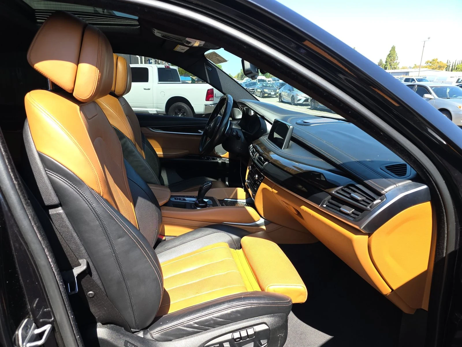 BMW X6 MPACK* ОБДУХ* B&O* 360* СЛ.ЛЕНТИ* HEADUP* М.ТОЧКА - изображение 10