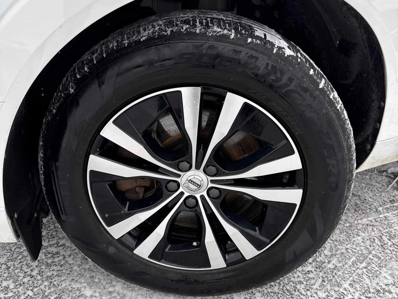 Volvo XC60 Inscription Expression  CARFAX, снимка 7 - Автомобили и джипове - 53734765