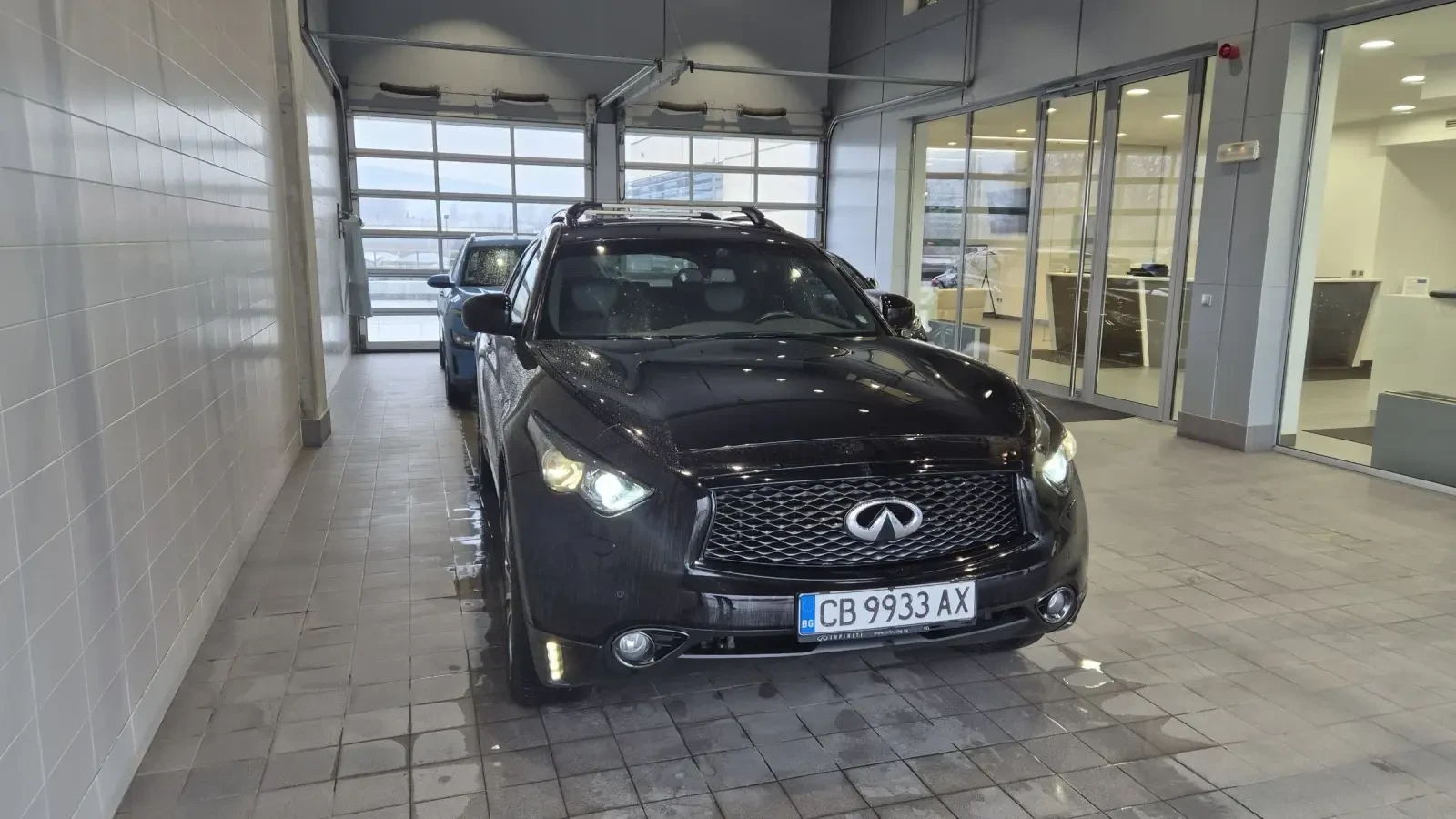 Infiniti QX70 S, снимка 2 - Автомобили и джипове - 53997785