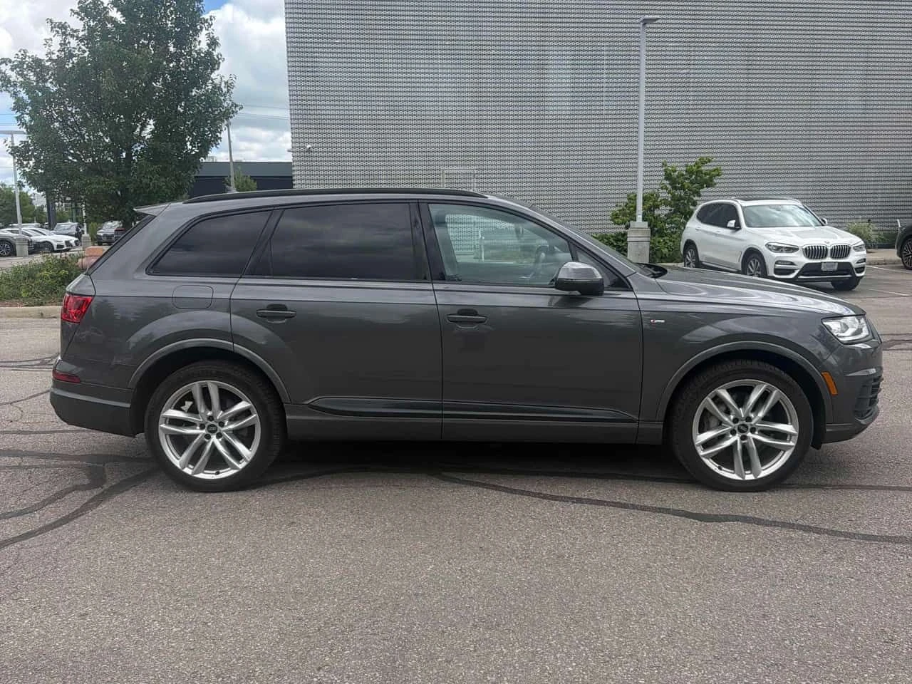 Audi Q7 * Progressiv * АВТОКРЕДИТ БЕЗ ПЪРВОНАЧАЛНА ВНОСКА*, снимка 3 - Автомобили и джипове - 55205848