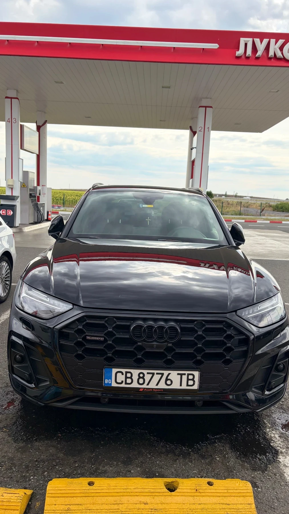 Audi Q5 45 tfsi full black optic, снимка 8 - Автомобили и джипове - 55563287