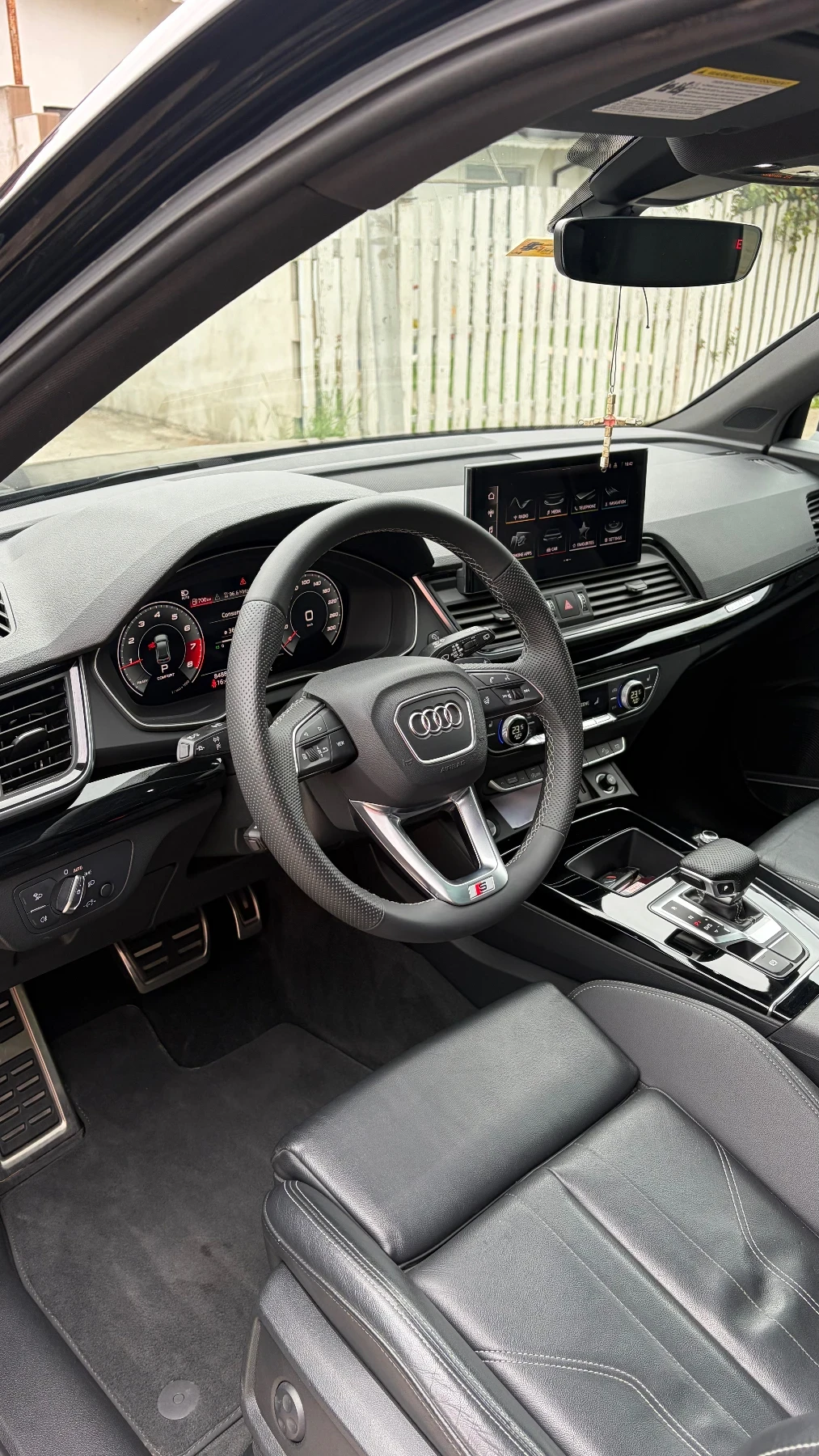 Audi Q5 45 tfsi full black optic, снимка 3 - Автомобили и джипове - 55563287