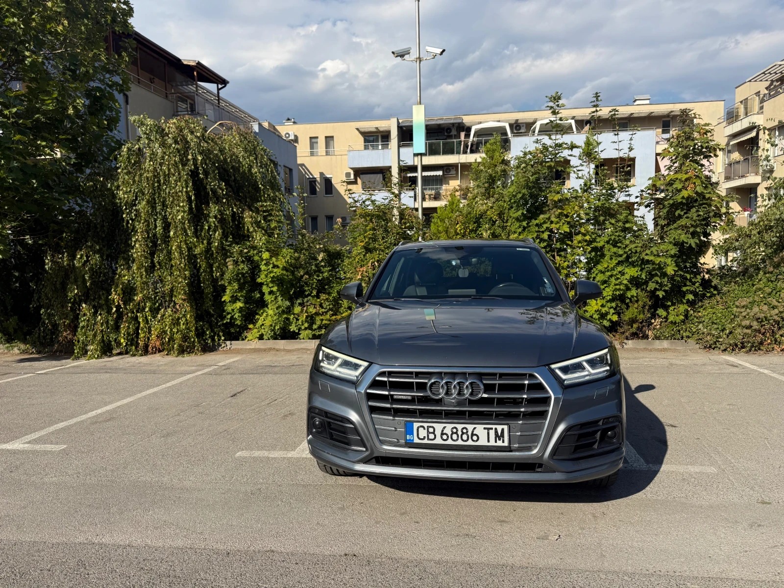 Audi Q5 2.0, снимка 2 - Автомобили и джипове - 56157875
