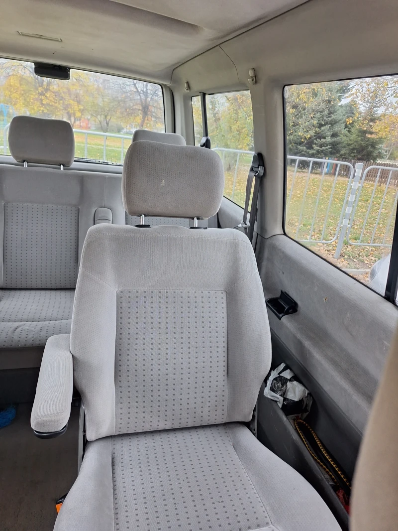 VW Caravelle, снимка 7 - Бусове и автобуси - 52964130