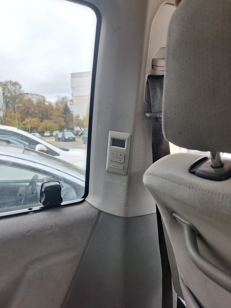 VW Caravelle, снимка 8 - Бусове и автобуси - 52964130