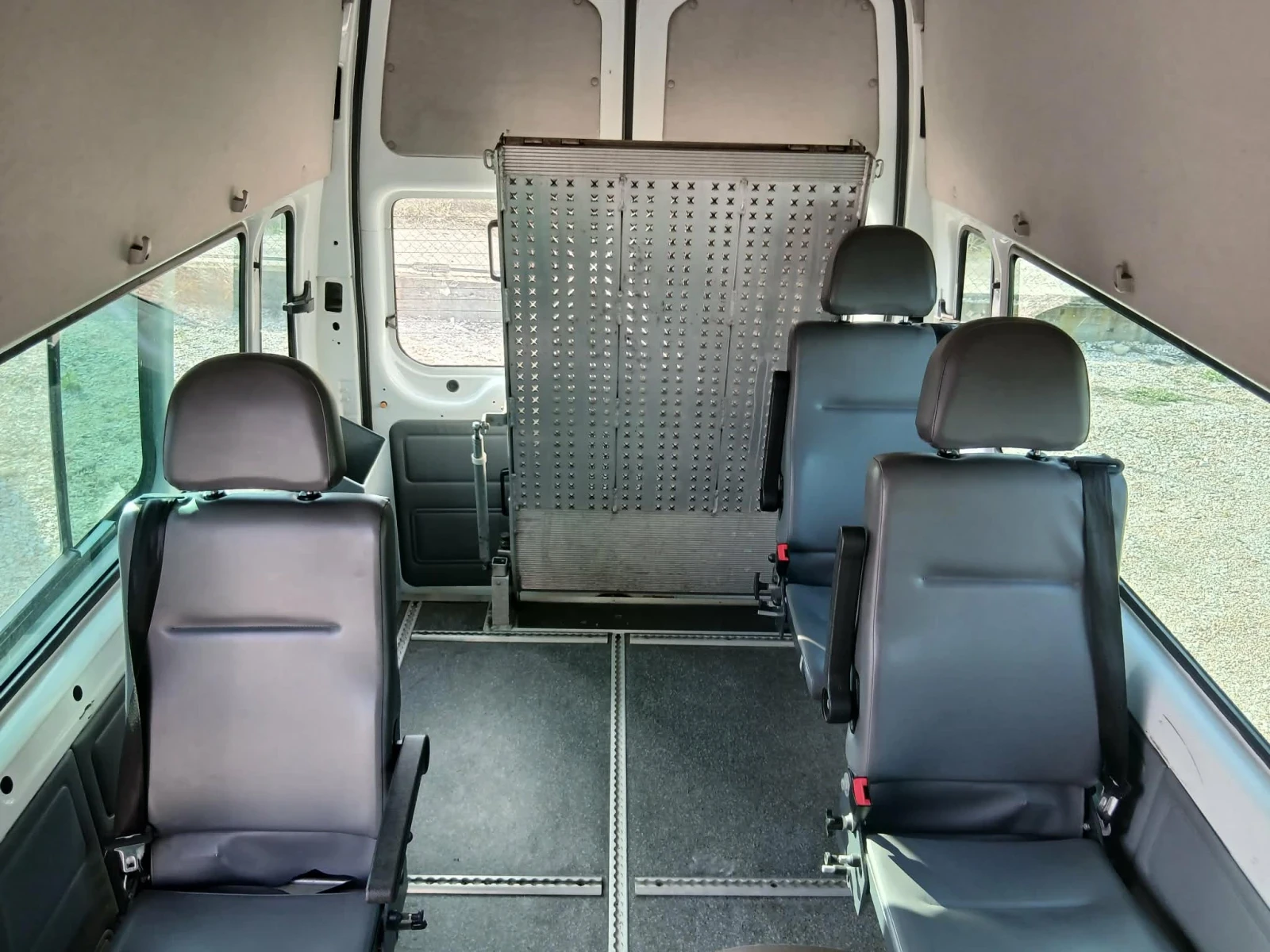 Ford Transit Ford Transit 8+ 1 инвалидна рампа , снимка 11 - Бусове и автобуси - 55126234