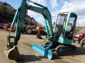      Yanmar VIO30