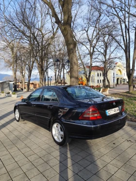 Mercedes-Benz 220 C 220 Avantgarde, снимка 3