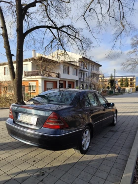 Mercedes-Benz 220 C 220 Avantgarde, снимка 4
