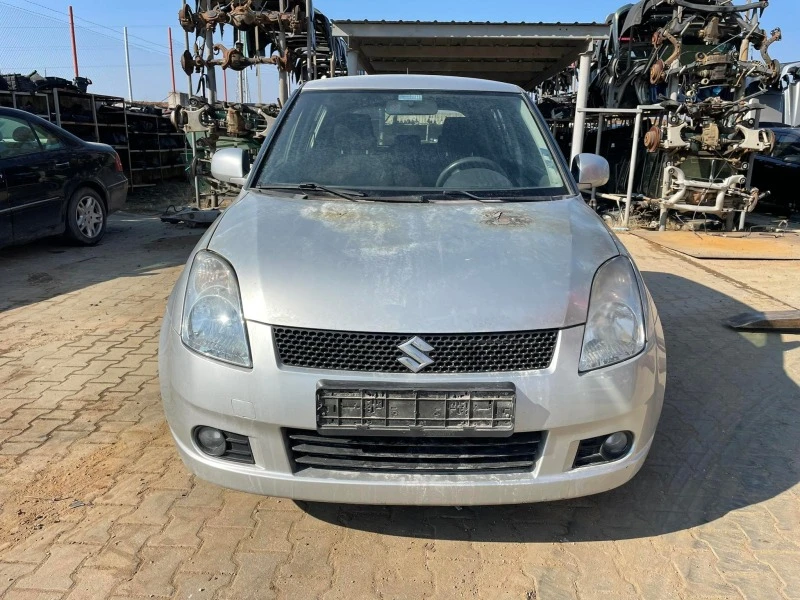 Suzuki Swift 1.3, снимка 1 - Автомобили и джипове - 39703069