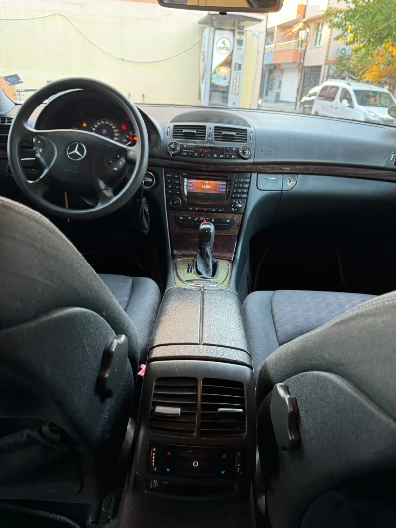 Mercedes-Benz E 240 W211 240 Top, снимка 6 - Автомобили и джипове - 48029684