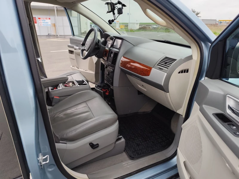 Chrysler Gr.voyager 3.8, снимка 10 - Автомобили и джипове - 48336775