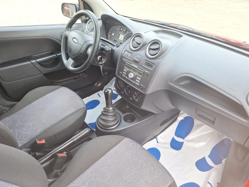 Ford Fiesta 1.3i, снимка 13 - Автомобили и джипове - 49186542