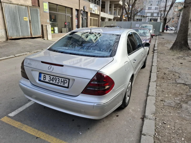 Mercedes-Benz E 270, снимка 2 - Автомобили и джипове - 49128353