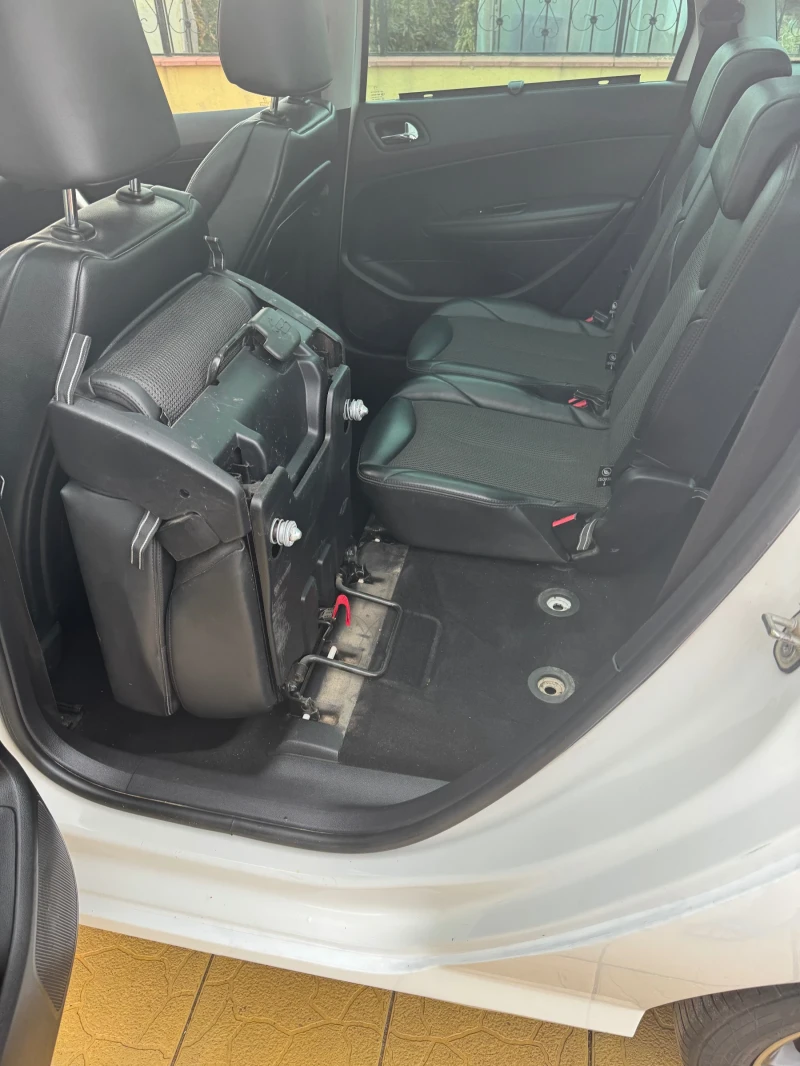 Peugeot 308 Sw Allure, снимка 14 - Автомобили и джипове - 52405331