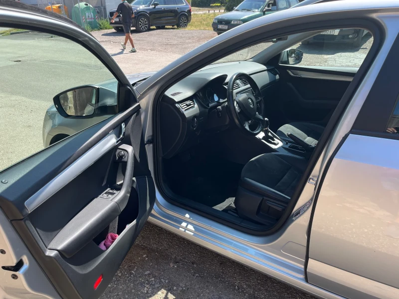 Skoda Octavia 2.0D 4x4 184кс / Швейцария, снимка 6 - Автомобили и джипове - 52518460