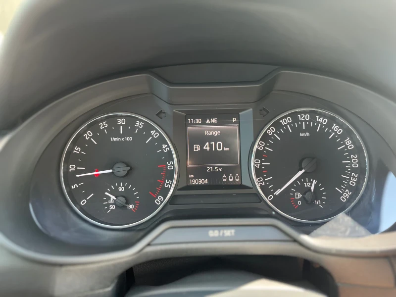 Skoda Octavia 2.0D 4x4 184кс / Швейцария, снимка 4 - Автомобили и джипове - 52518460