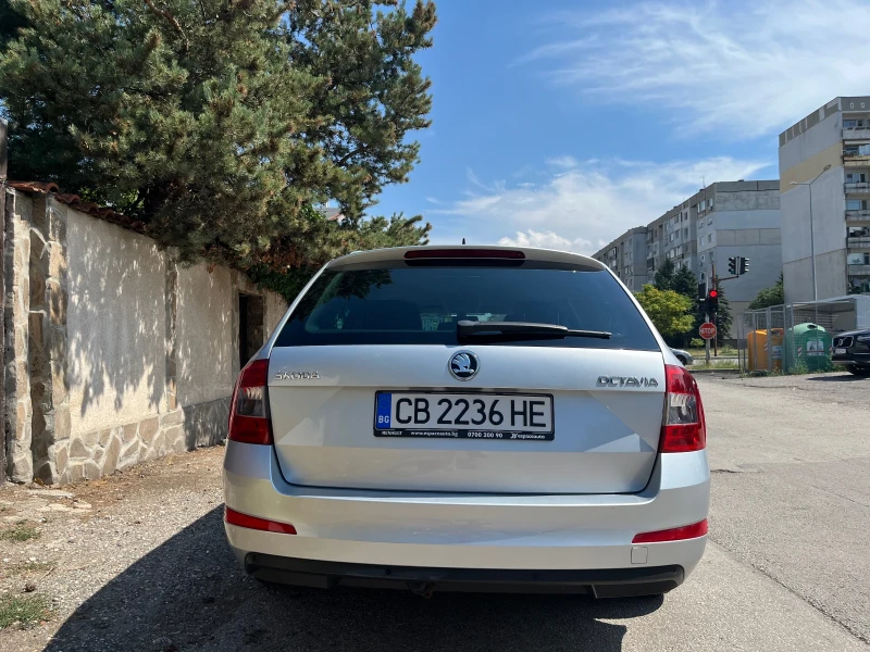 Skoda Octavia 2.0D 4x4 184кс / Швейцария, снимка 11 - Автомобили и джипове - 52518460