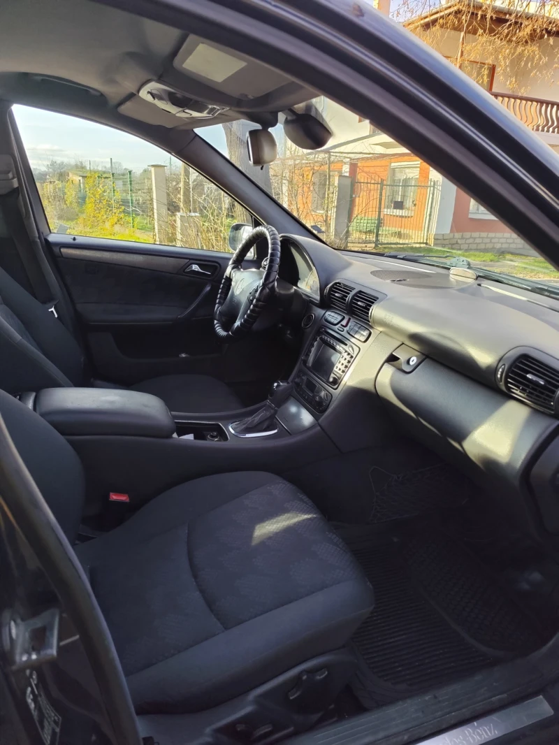 Mercedes-Benz 220 C 220 Avantgarde, снимка 6 - Автомобили и джипове - 52709420