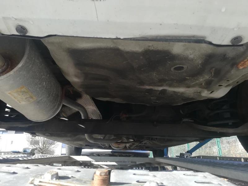 Nissan Note 1.4 I, снимка 6 - Автомобили и джипове - 53335247