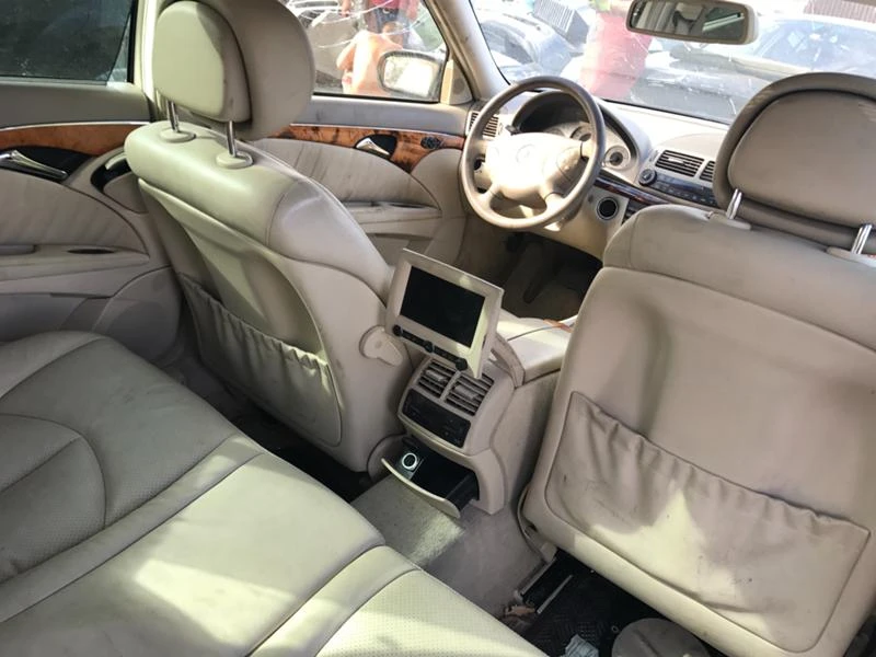 Mercedes-Benz E 320 3.2CDI 642921 4MATIC, снимка 10 - Автомобили и джипове - 19272690