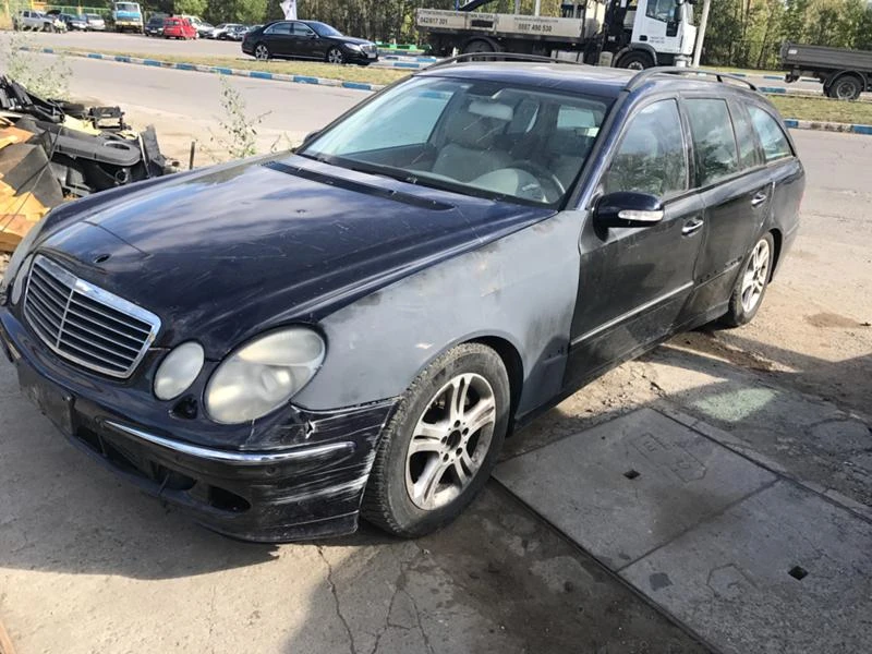 Mercedes-Benz E 320 3.2CDI 642921 4MATIC, снимка 3 - Автомобили и джипове - 19272690