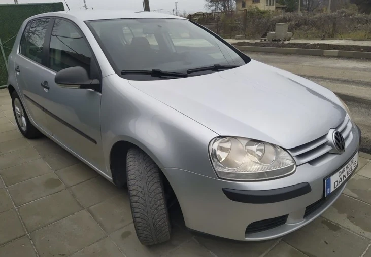 VW Golf 1.9 TDI Clima, снимка 5 - Автомобили и джипове - 46156194