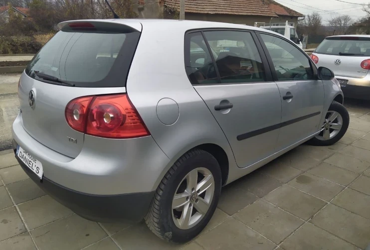 VW Golf 1.9 TDI Clima, снимка 1 - Автомобили и джипове - 46156194