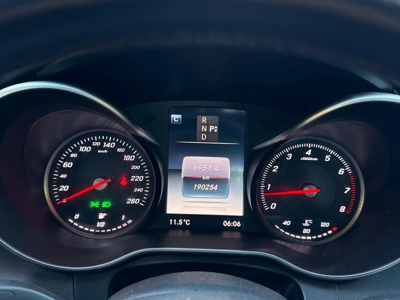 Mercedes-Benz C 300 AMG* 4-MATIC* LED - 29900 лв. - 22278465 | Car24.bg