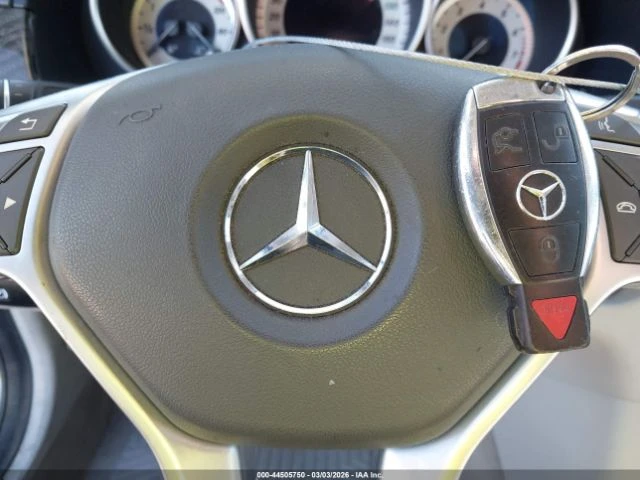 Mercedes-Benz E 350 * KEYLESS* КАМЕРА* КОЖА* ПОДГРЕВ* , снимка 13 - Автомобили и джипове - 53814433