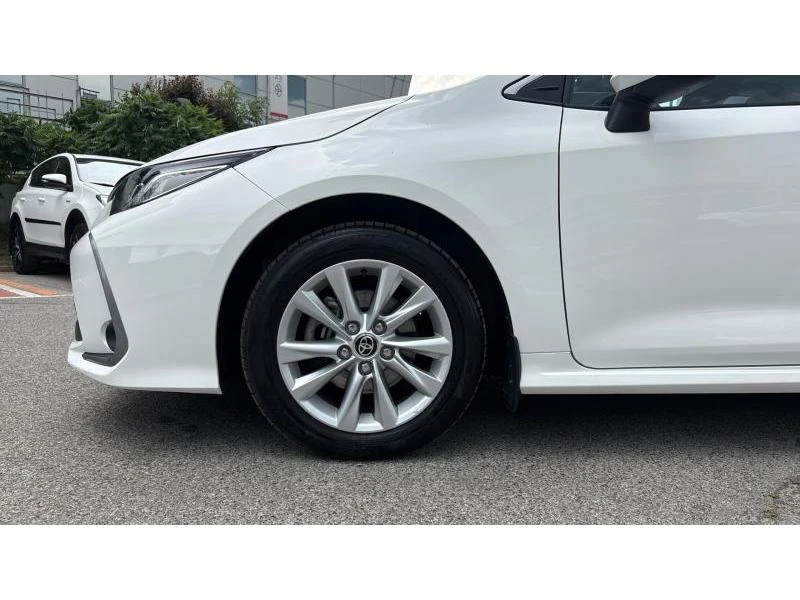 Toyota Corolla SDN 1.8 HSD EXECUTIVE, снимка 16 - Автомобили и джипове - 54877906