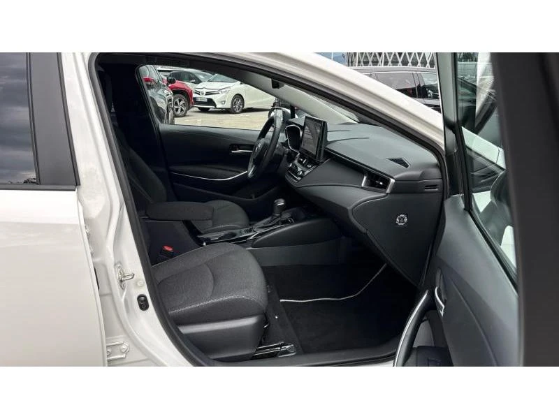 Toyota Corolla SDN 1.8 HSD EXECUTIVE, снимка 6 - Автомобили и джипове - 54877906