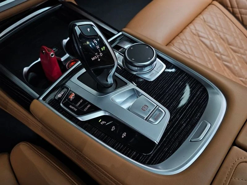 BMW 740 740Li xDrive M Sport Package| 326к.с.| ВКЛ.ТЕХНОТЕ, снимка 9 - Автомобили и джипове - 55147601