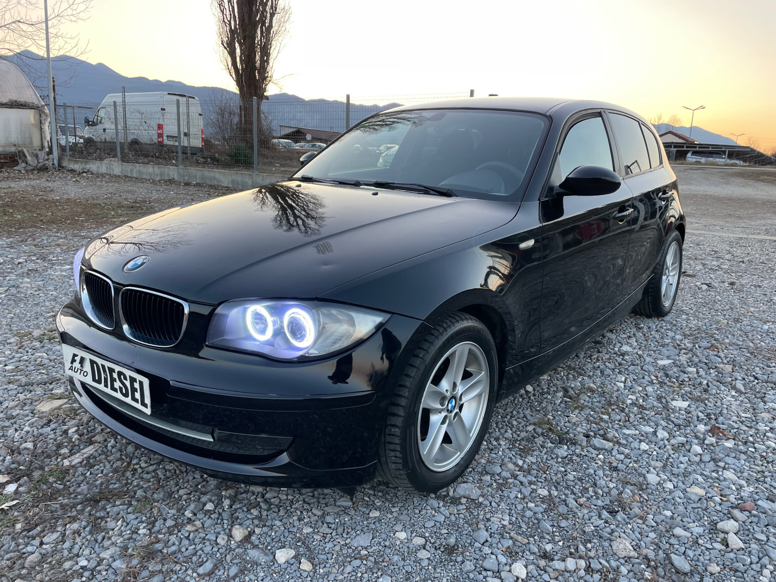 BMW 118 2.0d-FEIS-ITALIA - изображение 1