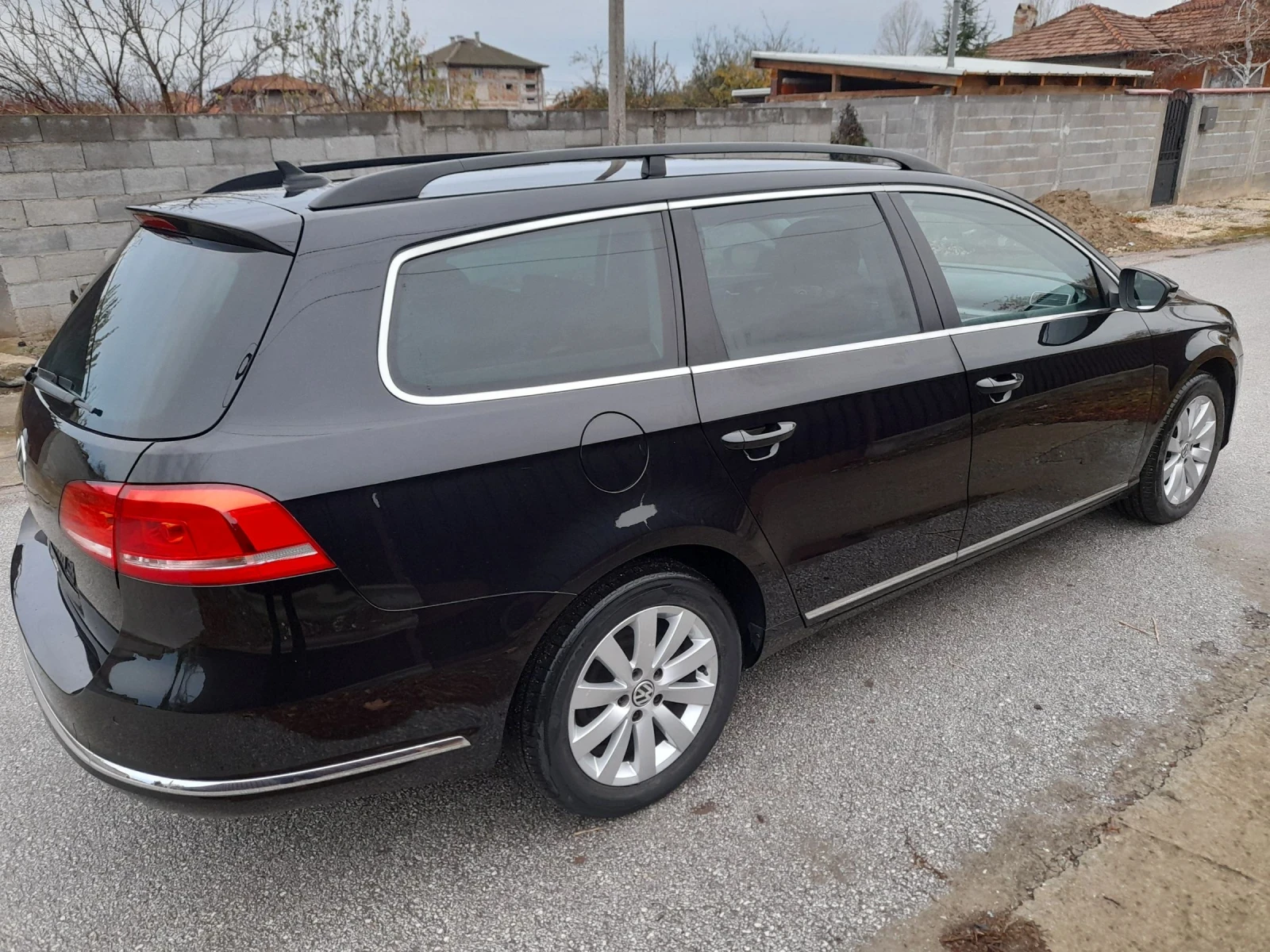 VW Passat 7  2.0 tdi  Нави - изображение 4