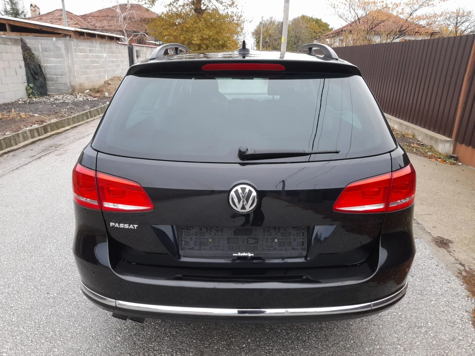 VW Passat 7  2.0 tdi  Нави - изображение 5