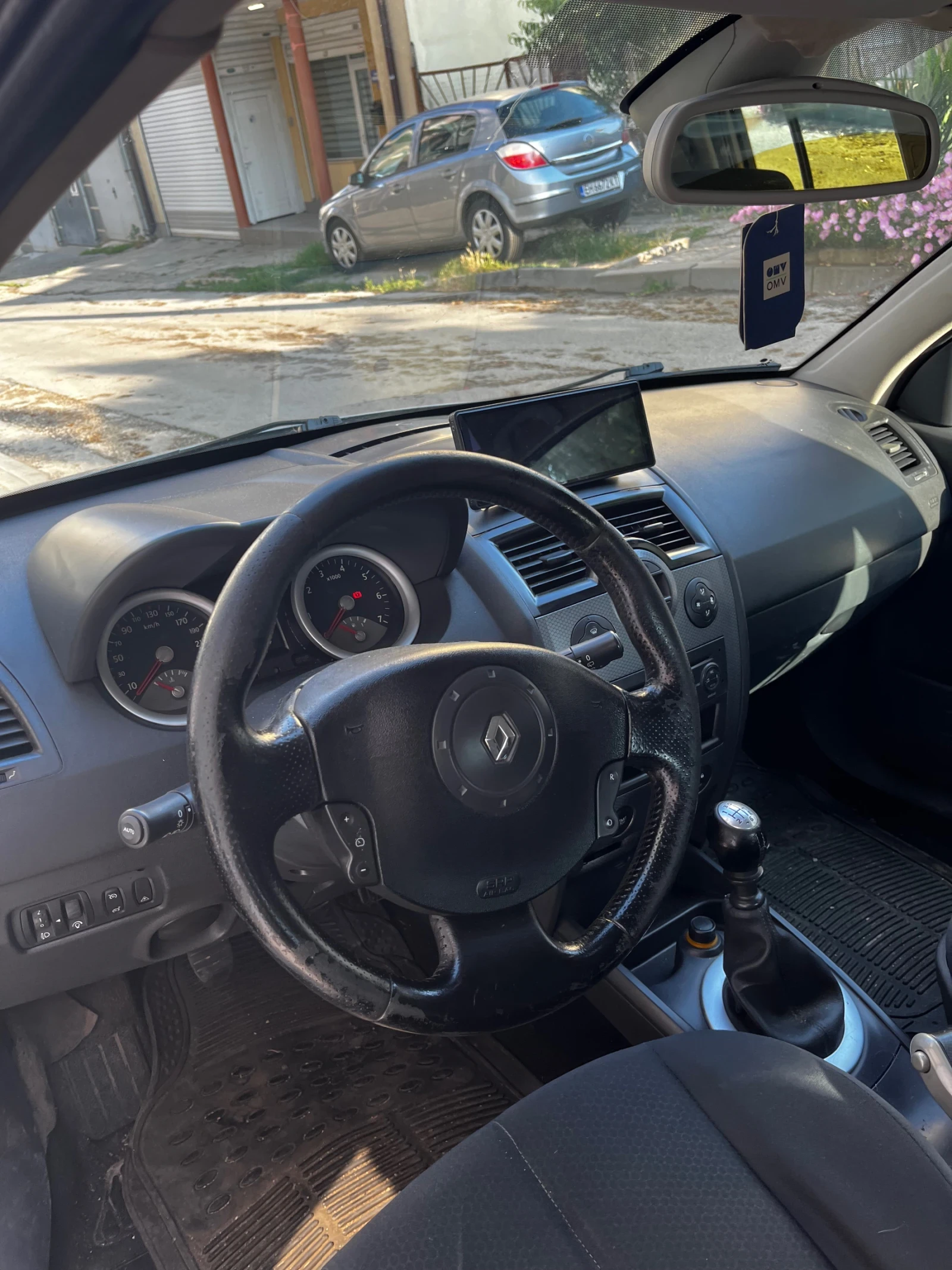 Renault Megane 2.0 газ/бензи keyless LED clima Navi 2 компл джант - изображение 7