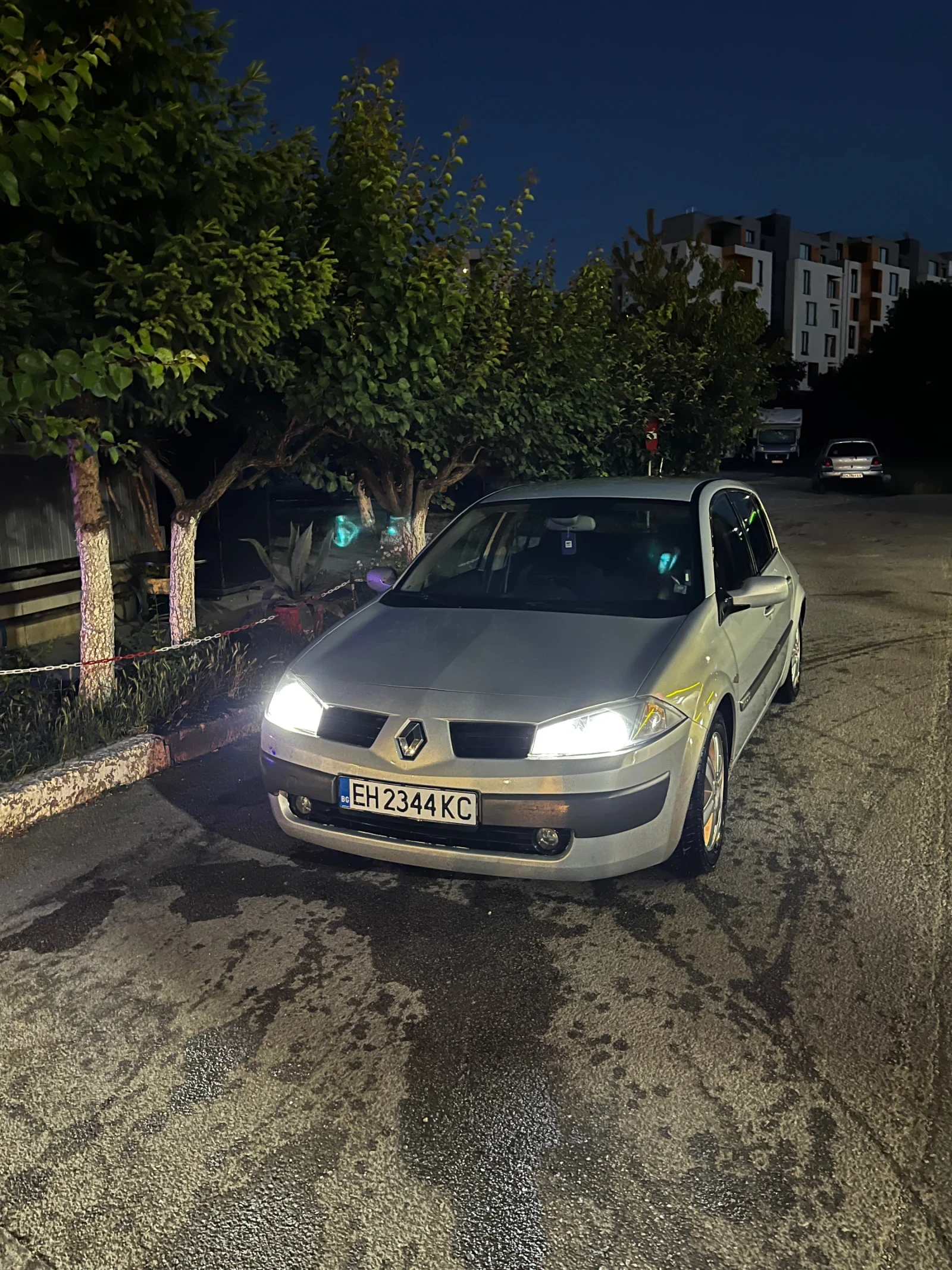 Renault Megane 2.0 газ/бензи keyless LED clima Navi 2 компл джант - изображение 8