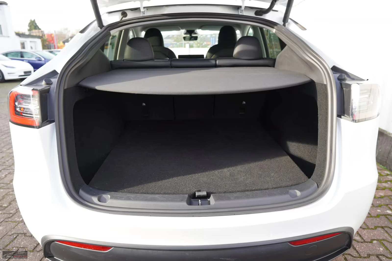 Tesla Model Y LONG-RANGE/AWD/514HP/CARPLAY/PANO/MATRIX/367f - изображение 7