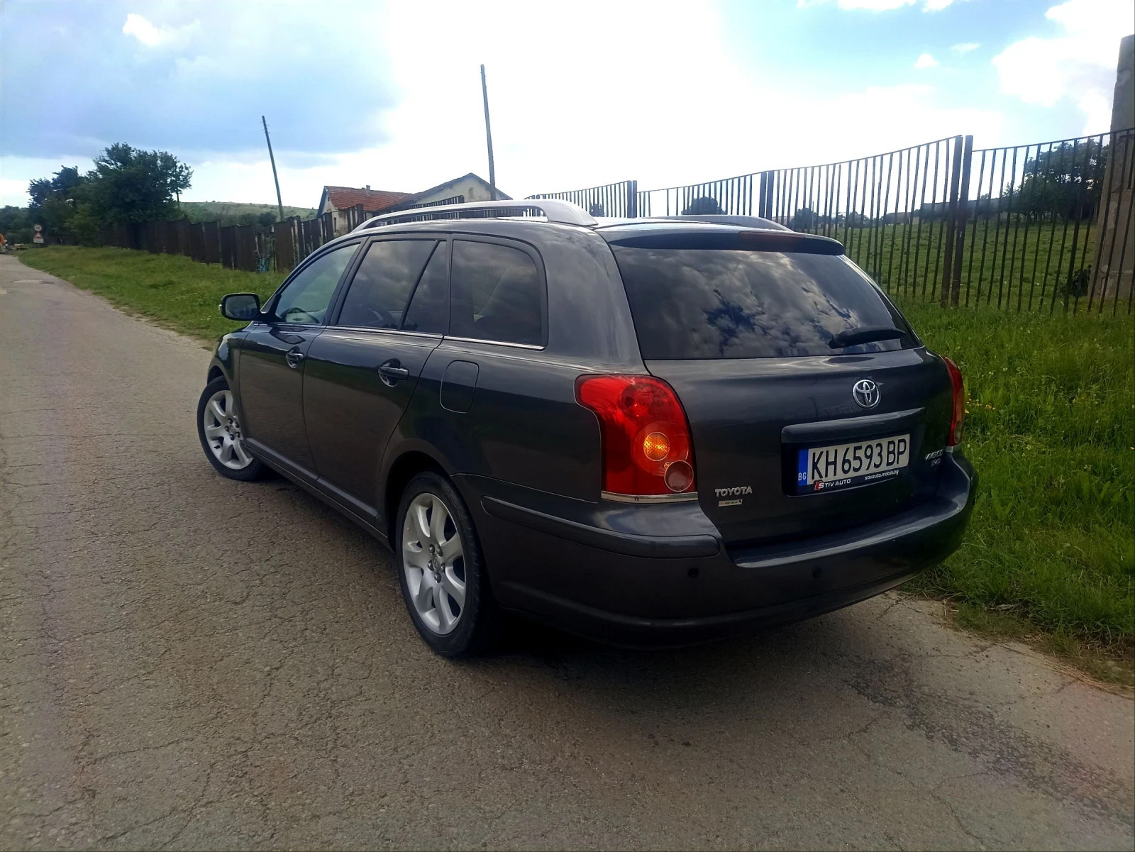 Toyota Avensis D4-D 2, 0 - изображение 4