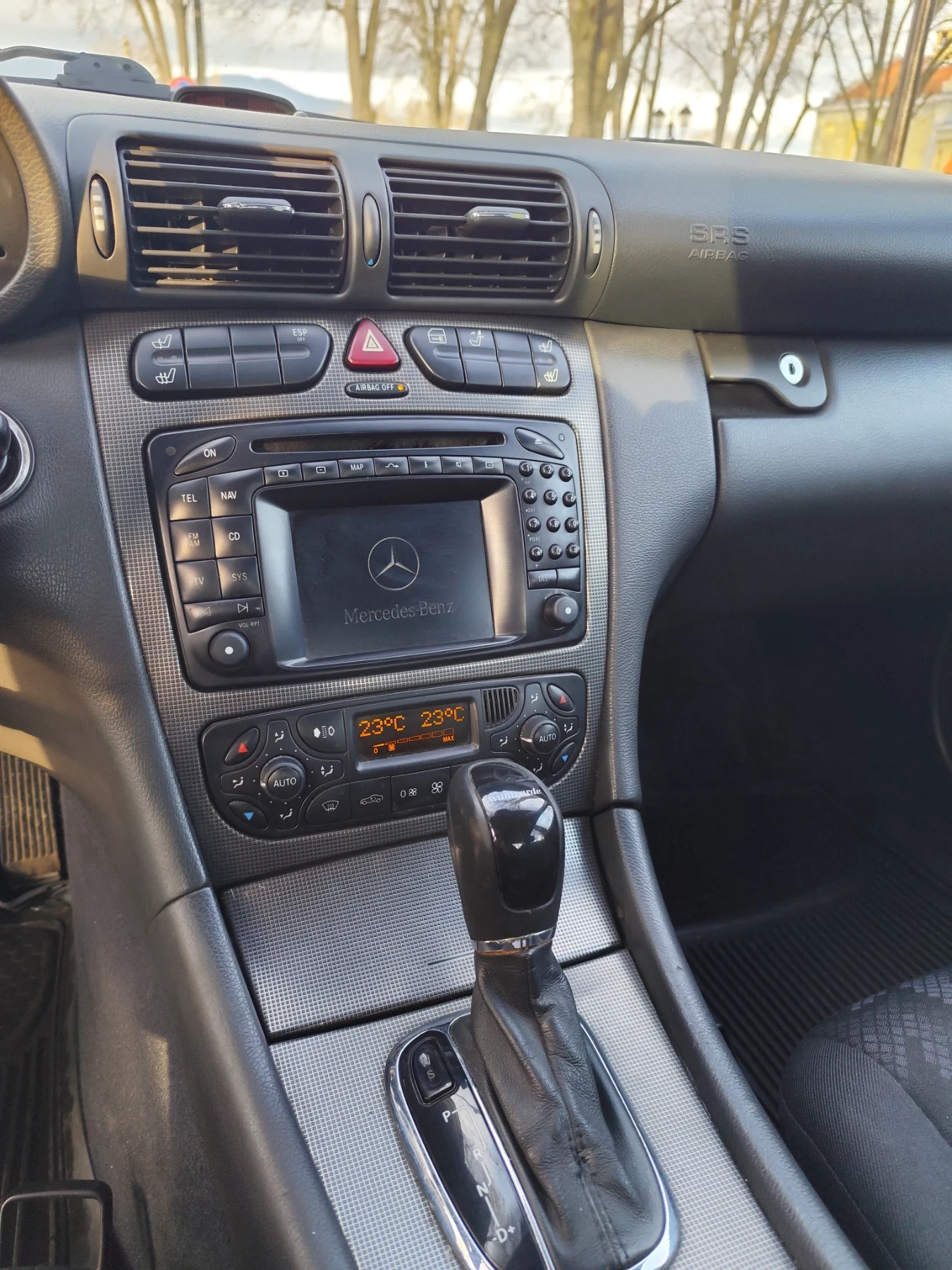 Mercedes-Benz 220 C 220 Avantgarde - изображение 9