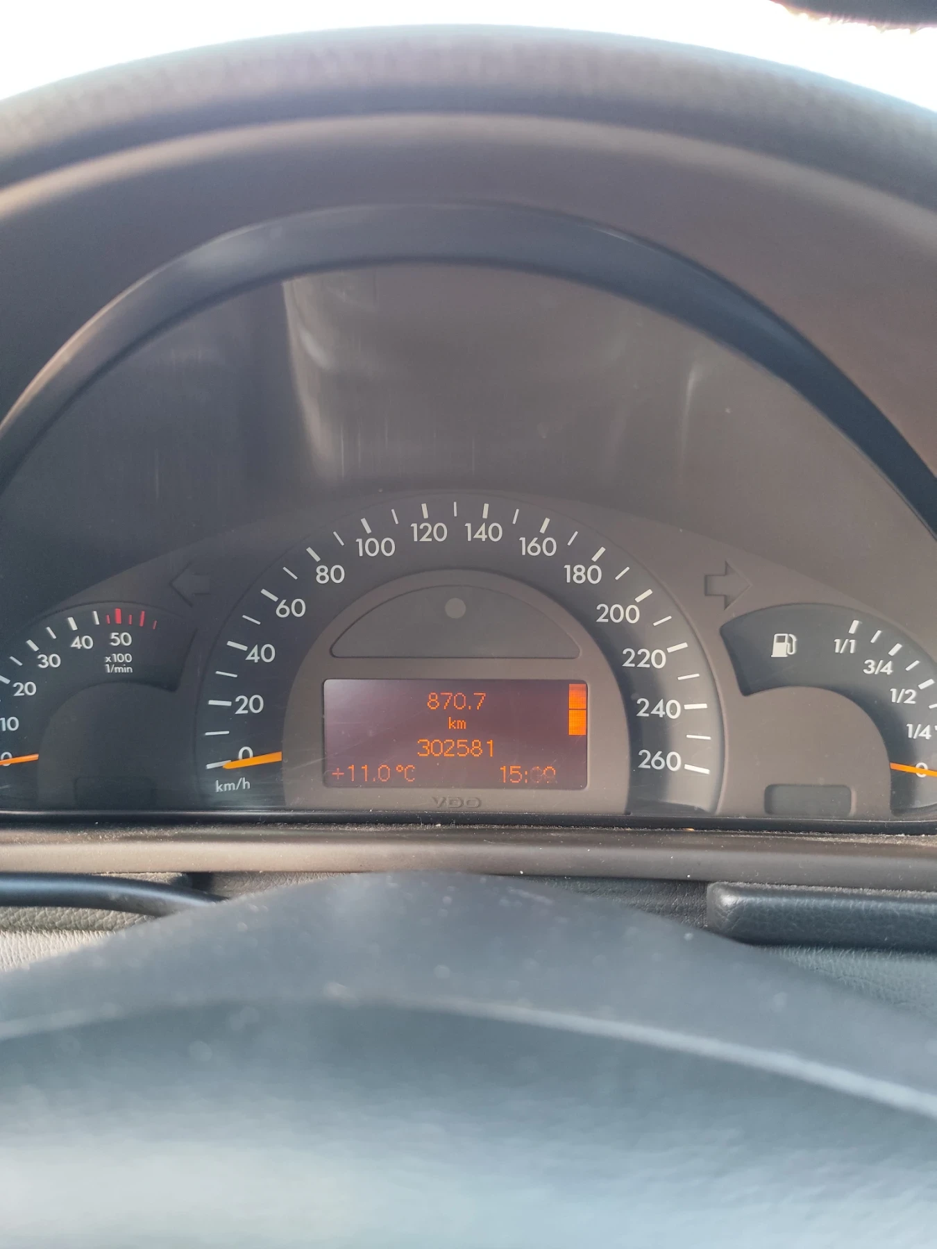 Mercedes-Benz 220 C 220 Avantgarde - изображение 10