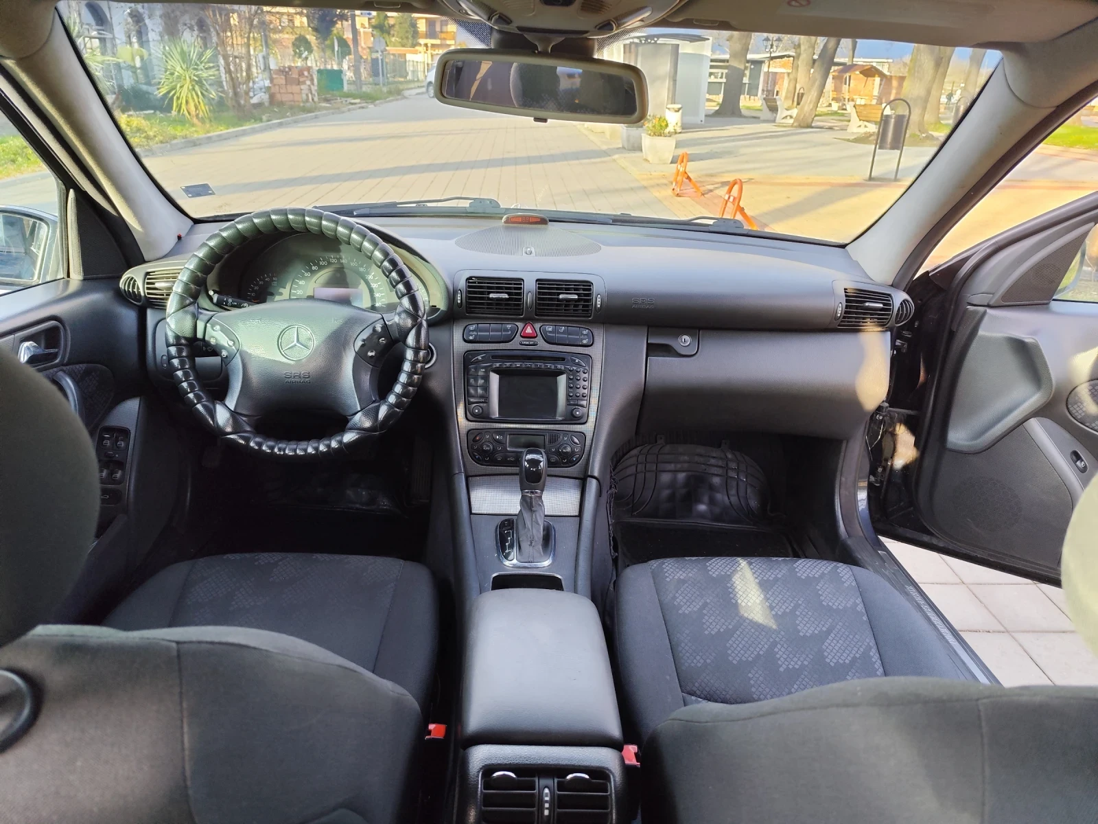 Mercedes-Benz 220 C 220 Avantgarde - изображение 8